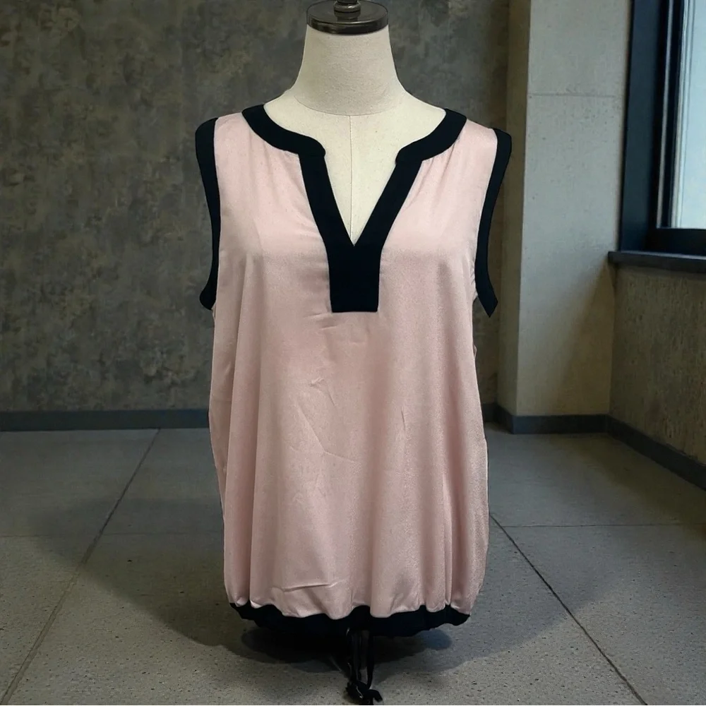 ***LIKE NEW**** Ivanka Trump Pink and Black Sleeveless Blouse - Picture 1 of 6